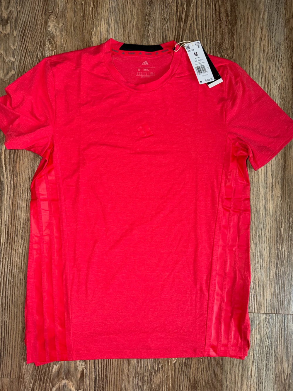 Men’s adidas Red Crewneck Tee with Subtle Logo size medium NWT